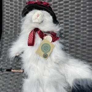 Boyd’s bear White Long-Haired Plush Cat with Burgundy Ribbon and Black Hat